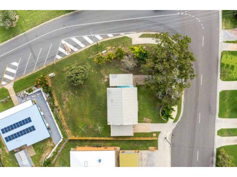 Unit 1 & 2/2 Elizabeth Street, Tannum Sands QLD 4680