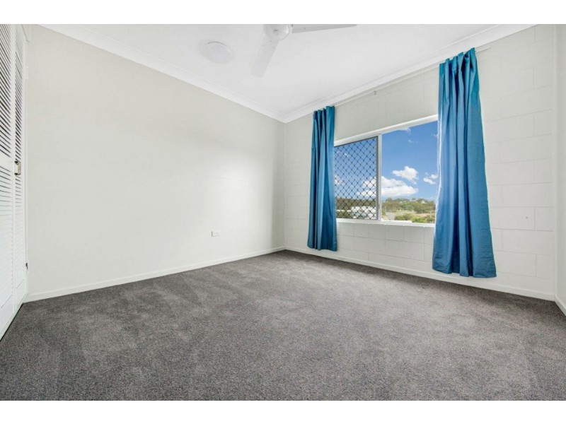 Unit 1 & 2/2 Elizabeth Street, Tannum Sands QLD 4680