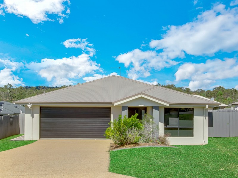 27 Woodland Court, Kirkwood QLD 4680