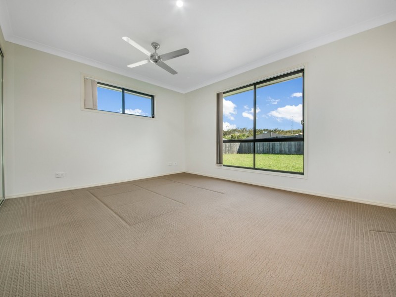 27 Woodland Court, Kirkwood QLD 4680