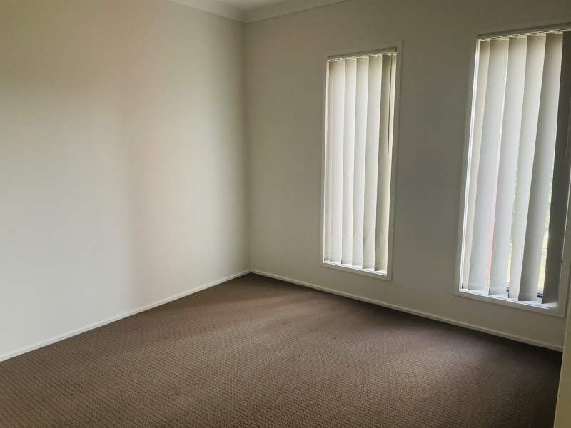 5 Jardine Crescent, Boyne Island QLD 4680