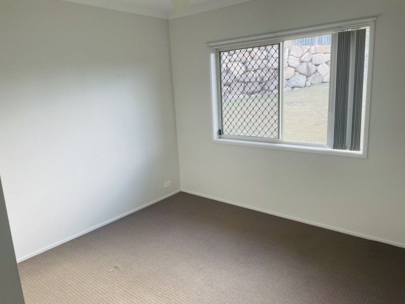 5 Jardine Crescent, Boyne Island QLD 4680
