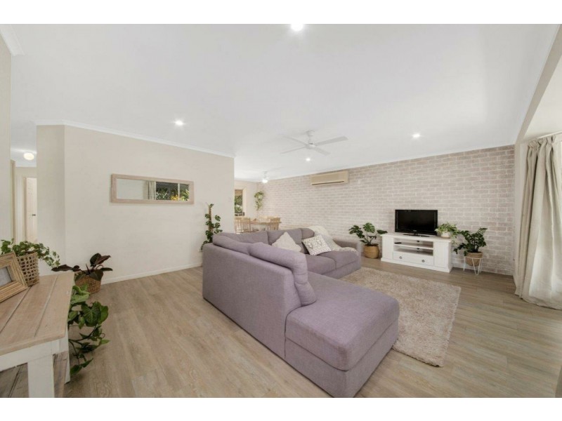 13 Curtis Avenue, Boyne Island QLD 4680