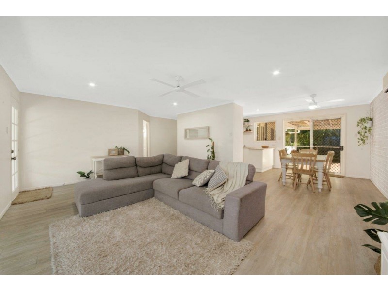 13 Curtis Avenue, Boyne Island QLD 4680