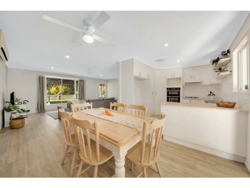 13 Curtis Avenue, Boyne Island QLD 4680