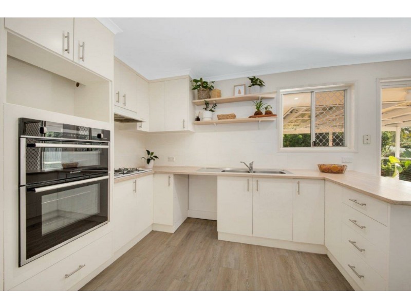 13 Curtis Avenue, Boyne Island QLD 4680