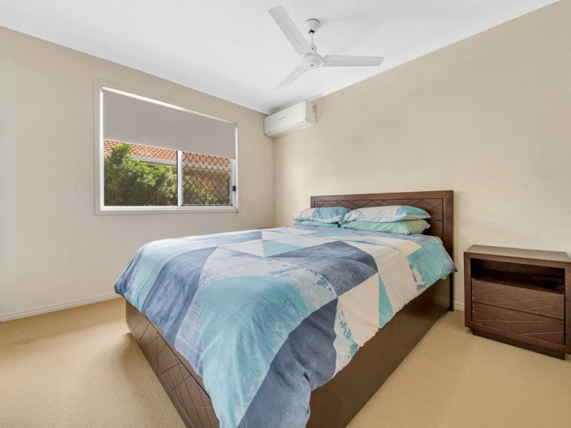 5 Lois Court, New Auckland QLD 4680