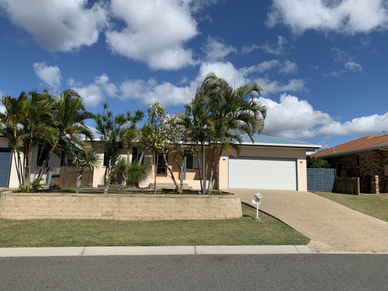 5 Lois Court, New Auckland QLD 4680