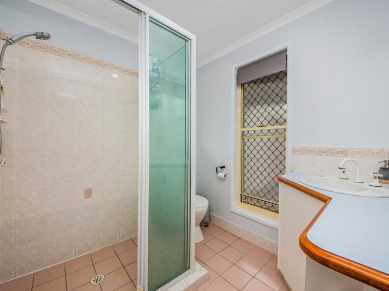 9 Werite Court, Boyne Island QLD 4680