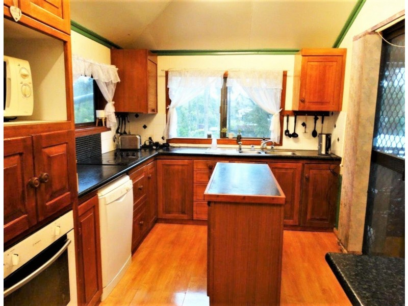 12 Chapman Street, Miriam Vale QLD 4677