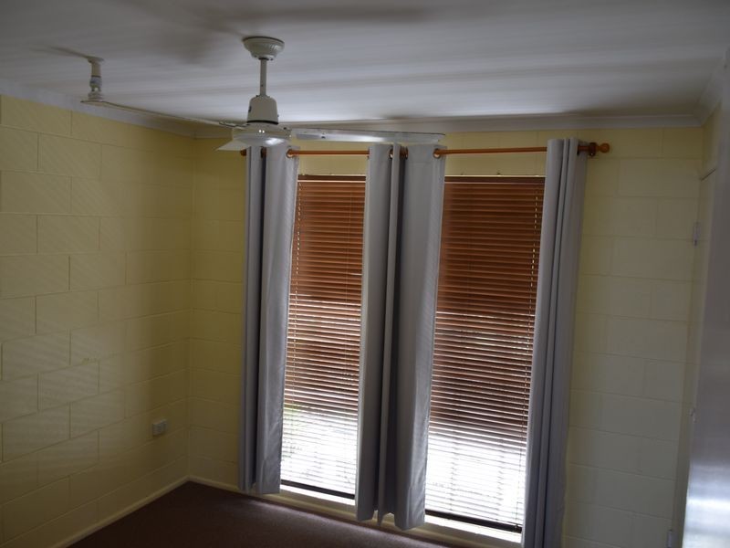 40 MALPAS STREET, Boyne Island QLD 4680