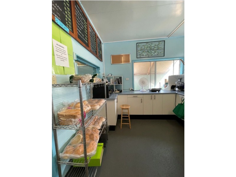 52 Malpas Street, Boyne Island QLD 4680