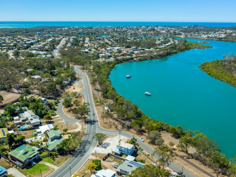 52 Malpas Street, Boyne Island QLD 4680