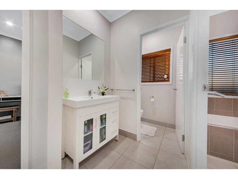 18 Anchor Street, Tannum Sands QLD 4680