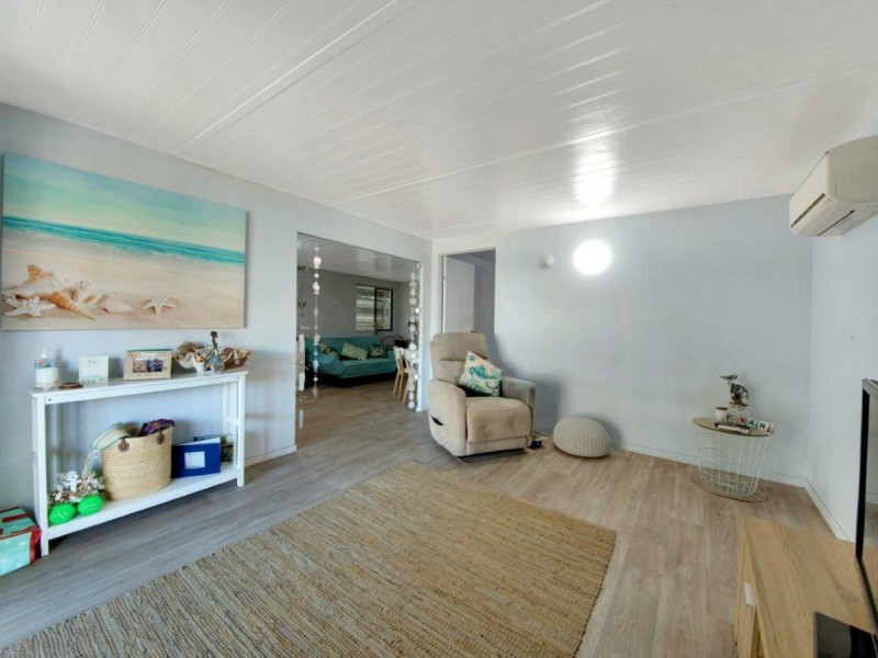 1 Jacaranda Drive, Boyne Island QLD 4680