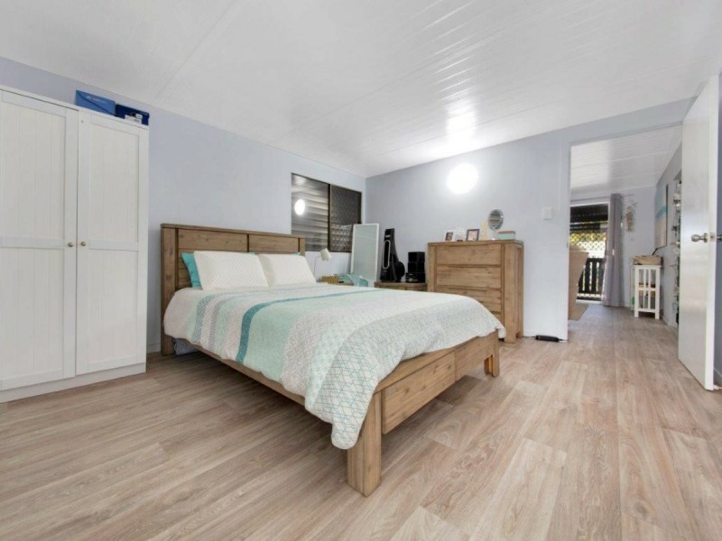 1 Jacaranda Drive, Boyne Island QLD 4680