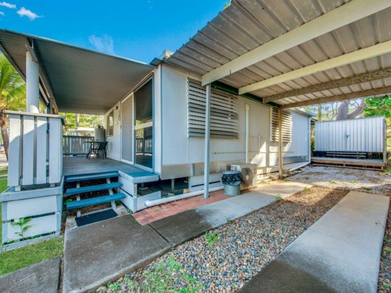 1 Jacaranda Drive, Boyne Island QLD 4680