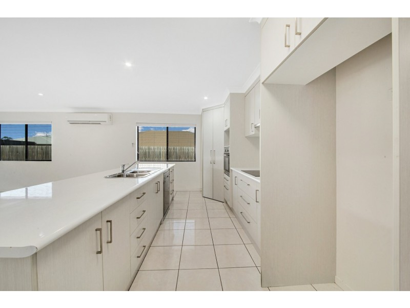 7 Surita Court, Boyne Island QLD 4680