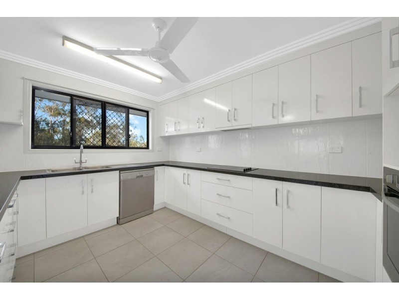 16 Karumba Court, Tannum Sands QLD 4680