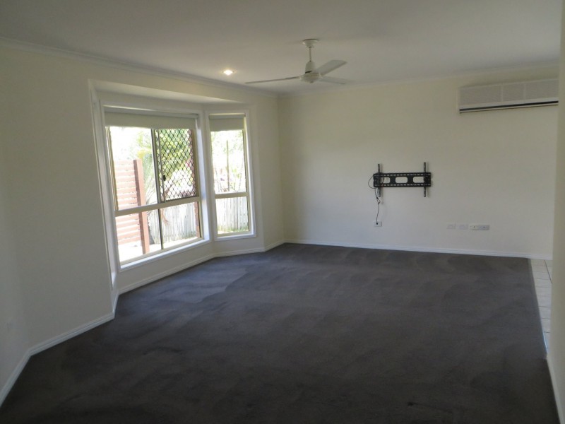 26 Curtis Avenue, Boyne Island QLD 4680