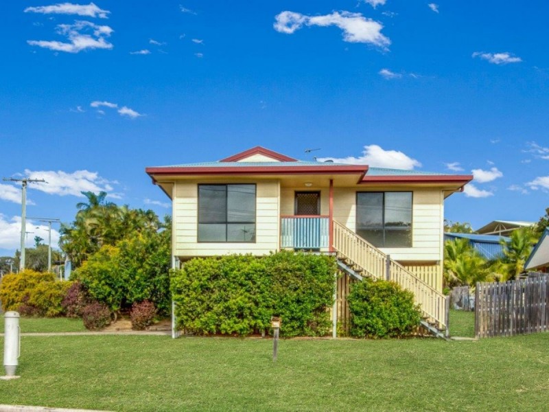 33 Tyson Crescent, Tannum Sands QLD 4680