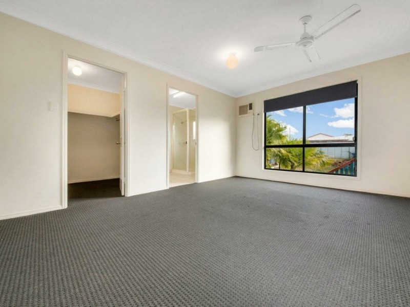 33 Tyson Crescent, Tannum Sands QLD 4680