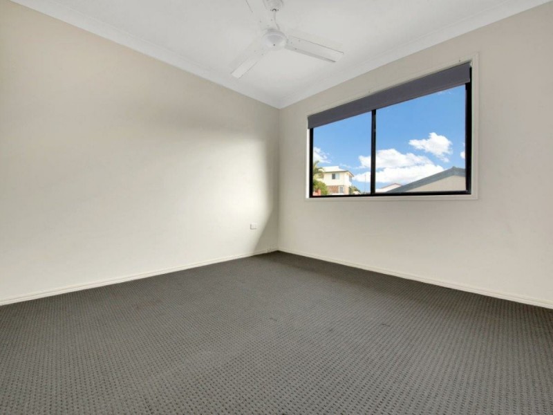 33 Tyson Crescent, Tannum Sands QLD 4680