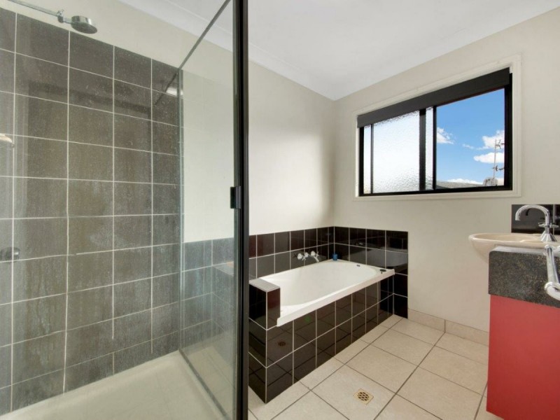 33 Tyson Crescent, Tannum Sands QLD 4680