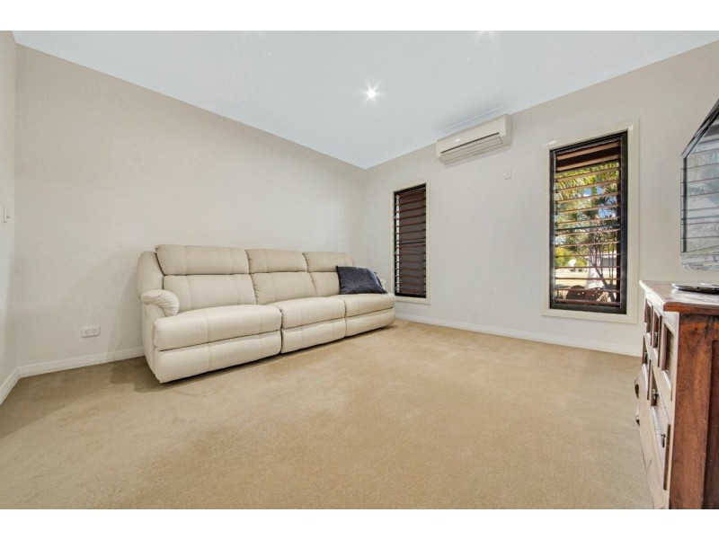 9 Ronpen Close, Tannum Sands QLD 4680