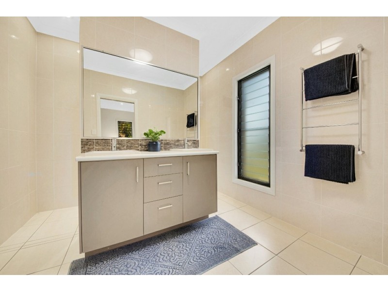 9 Ronpen Close, Tannum Sands QLD 4680