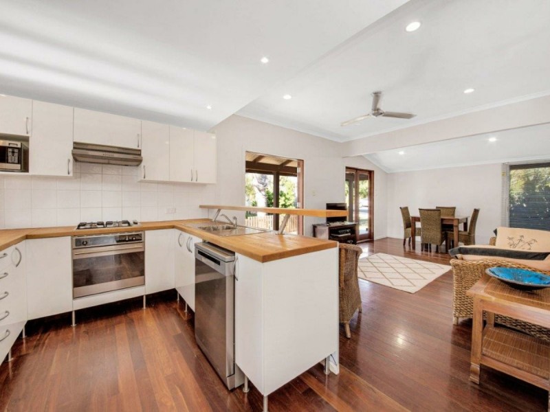 22 Pacific Avenue, Tannum Sands QLD 4680