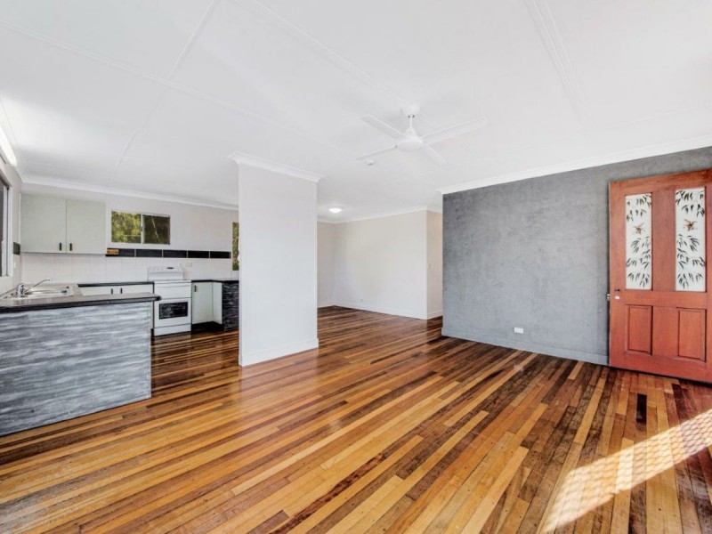 49 Amaroo Street, Boyne Island QLD 4680