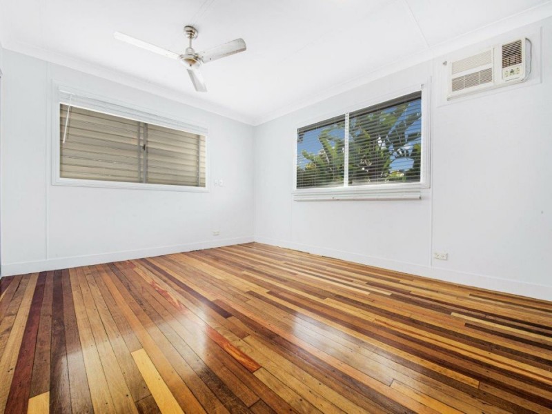 49 Amaroo Street, Boyne Island QLD 4680