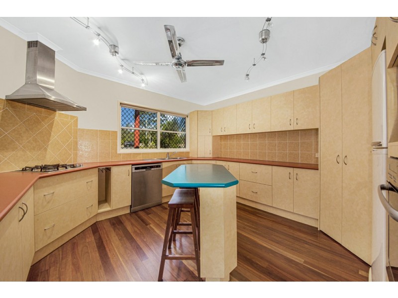 13 Coal Crescent, Tannum Sands QLD 4680