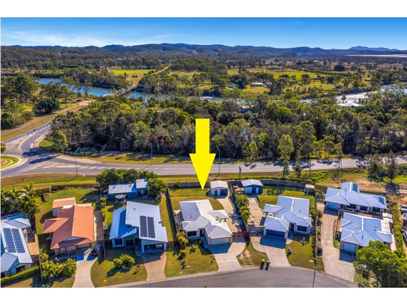 16 Golf View Drive, Boyne Island QLD 4680