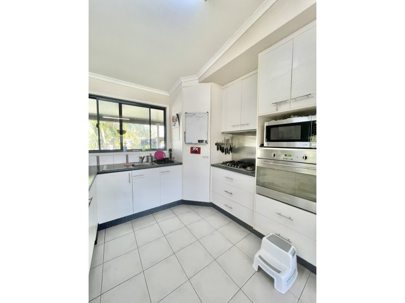 5 Dougall Street, Bororen QLD 4678