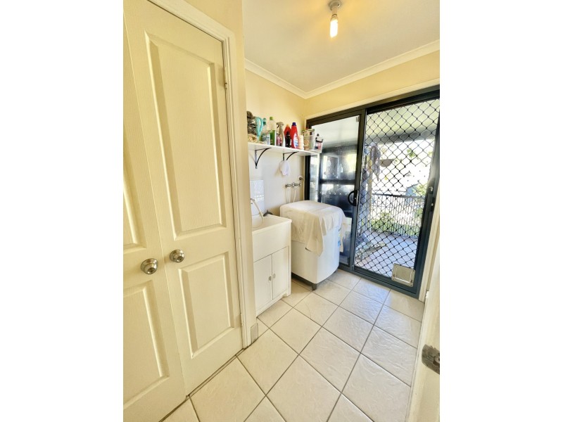 5 Dougall Street, Bororen QLD 4678