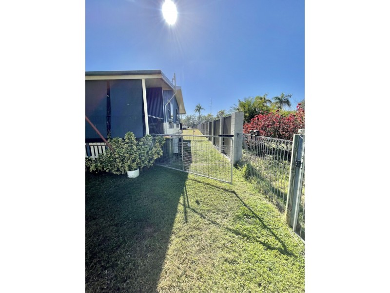 5 Dougall Street, Bororen QLD 4678