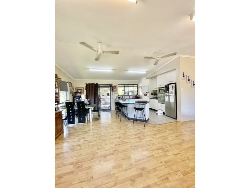 5 Dougall Street, Bororen QLD 4678