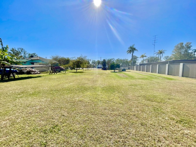 5 Dougall Street, Bororen QLD 4678