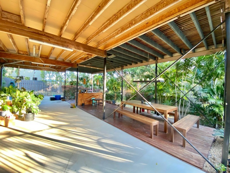 9 Curtis Avenue, Boyne Island QLD 4680