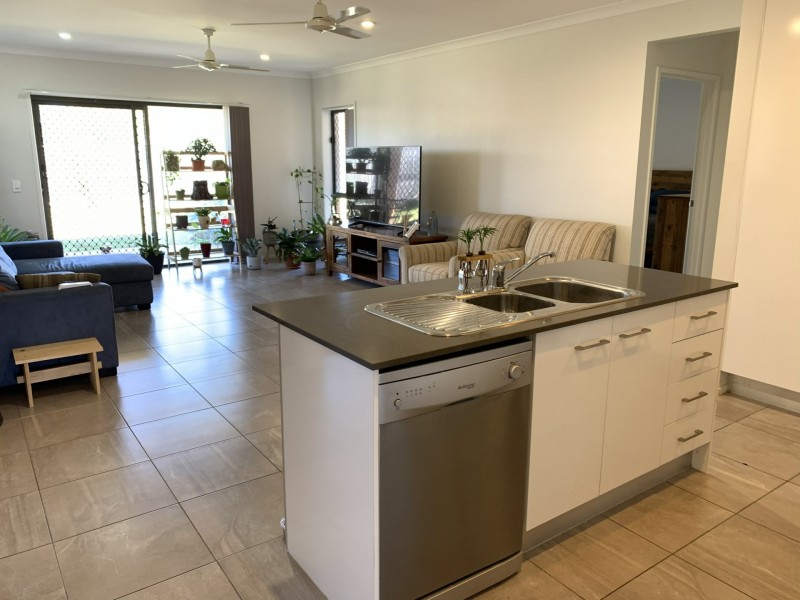 25 Koolivoo Parade, Boyne Island QLD 4680