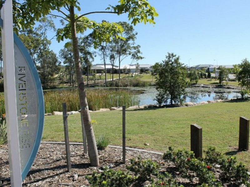 25 Koolivoo Parade, Boyne Island QLD 4680
