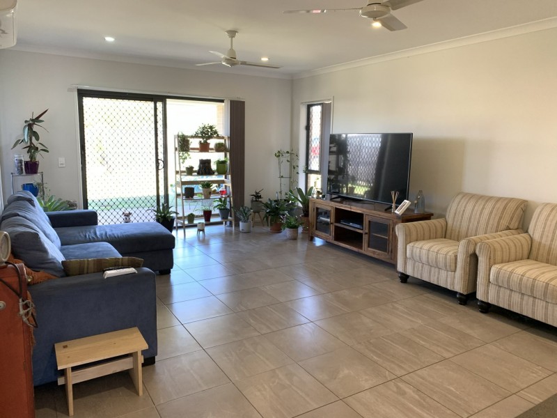 25 Koolivoo Parade, Boyne Island QLD 4680