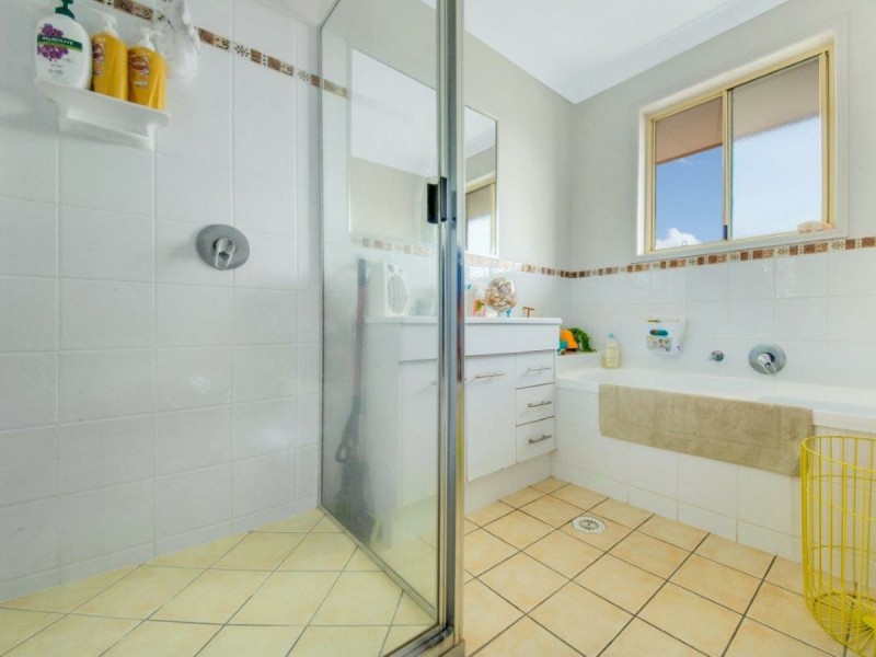 43 Golf View Drive, Boyne Island QLD 4680