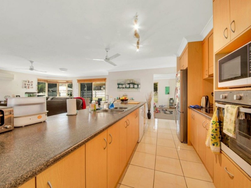 43 Golf View Drive, Boyne Island QLD 4680