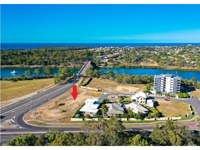 13 The Promenade, Boyne Island QLD 4680