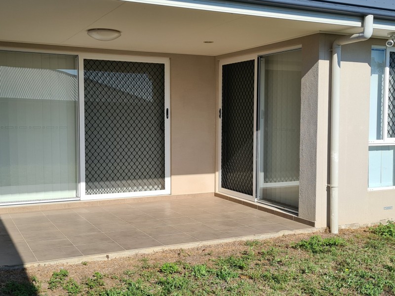 112 EMMADALE DRIVE, New Auckland QLD 4680