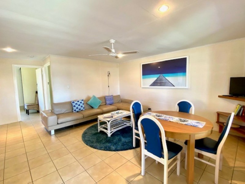 1&2/11 Margaret Street, Tannum Sands QLD 4680
