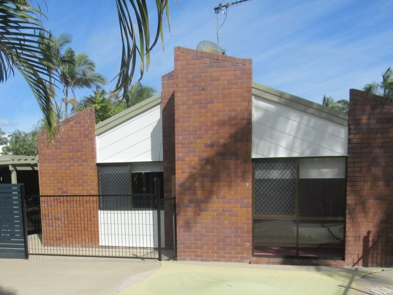 2/12 Andrew Court, Boyne Island QLD 4680